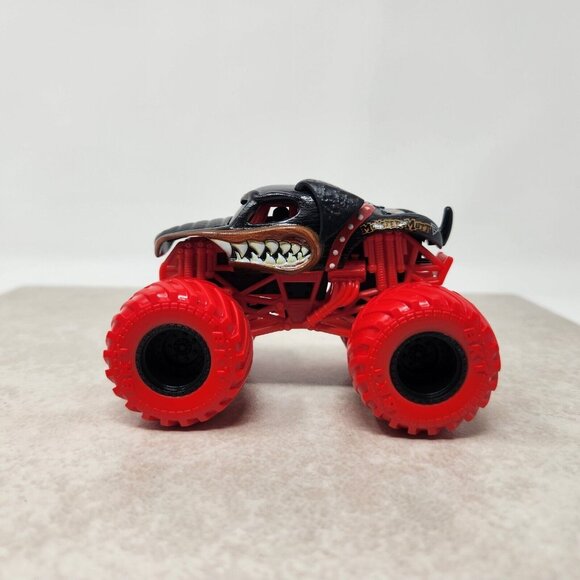 Monster Jam Other - 2024 Monster Jam Monster Mutt Rottweiler Monster Truck 1:64 Series 36 (bt20)